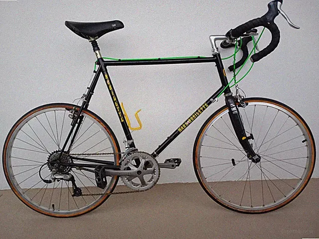Mark Nobilette bike, 58cm frame, 26" Wheels, Carbon Fork, Shimano 3x8...