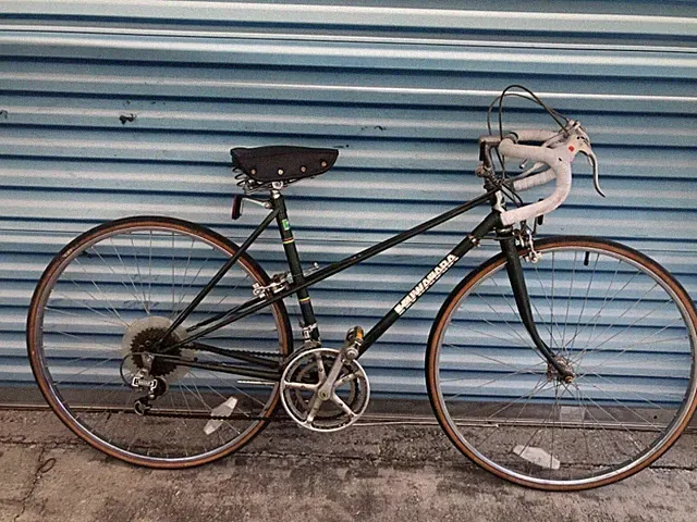 Vintage Kuwahara Touring bike- 50cm Frame- 27” wheels- Made In Japan-Ready